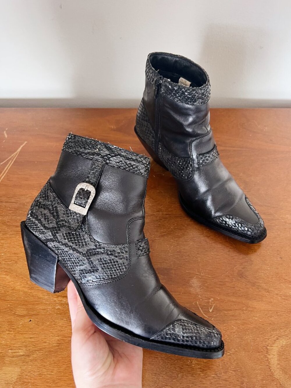 Dingo • vintage 90s western ankle boots cowgirl black leather snakeskin reptile